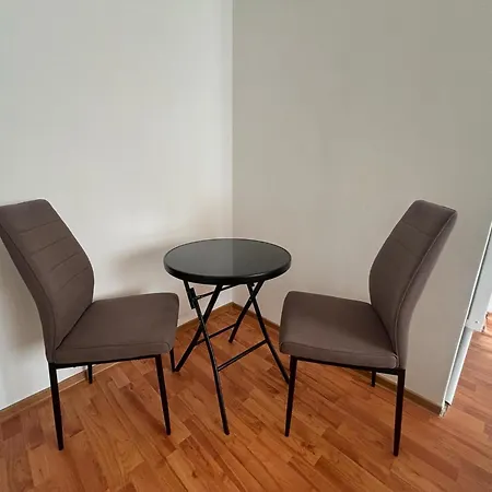 One Ptm 2 * ブカレスト